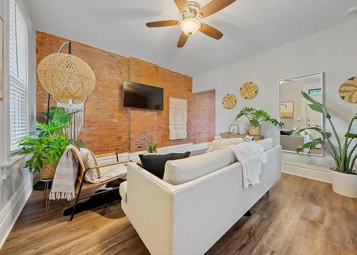 Chic Retreat With Reserved Parking * Columbus