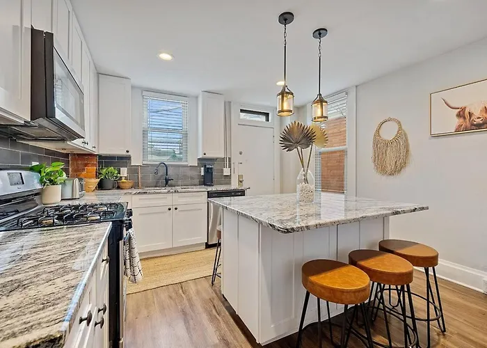 Chic Retreat With Reserved Parking Сasa de vacaciones Columbus